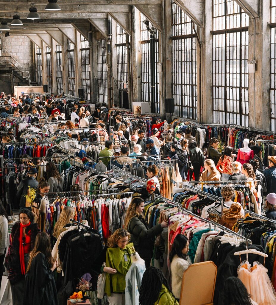 How to experience the Manhattan Vintage Clothing Show. Discover rare fashion finds, shop top dealers, and master the art of vintage styling at this iconic event.